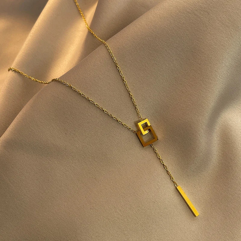 Collier classique à double boucle